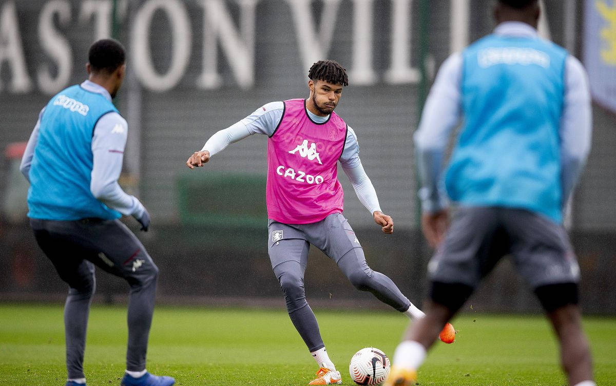 阿斯顿维拉内部会议纪要流出——今夜状态回暖,CBA季后赛使命明确,临场指挥获称赞的简单介绍 阿斯顿维拉内部会议纪要流出——今夜状态回暖,CBA季后赛使命明确,临场指挥获称赞的简单介绍